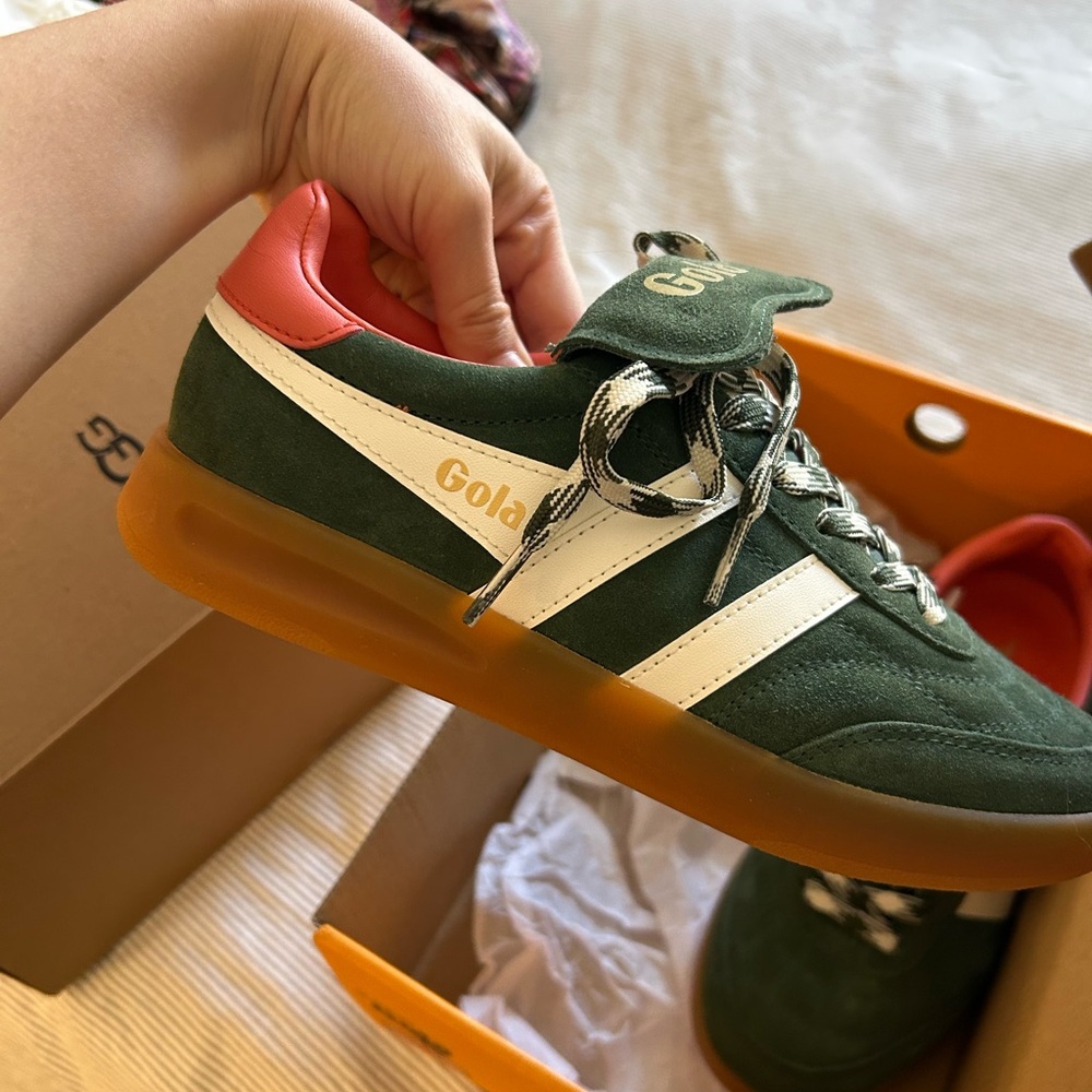 NWT Gola Stadia Suede 86 Sneaker